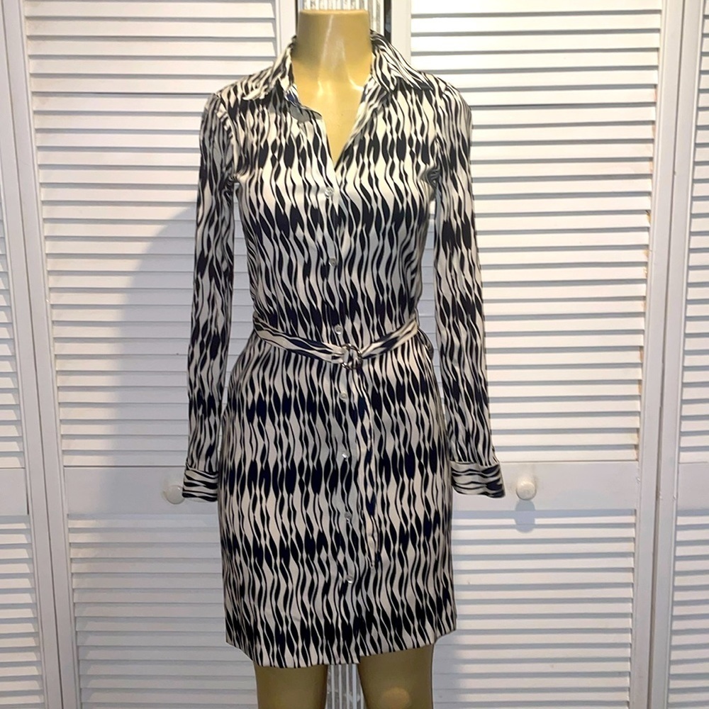Theory-  printed white and blue shirt dress Silk 4